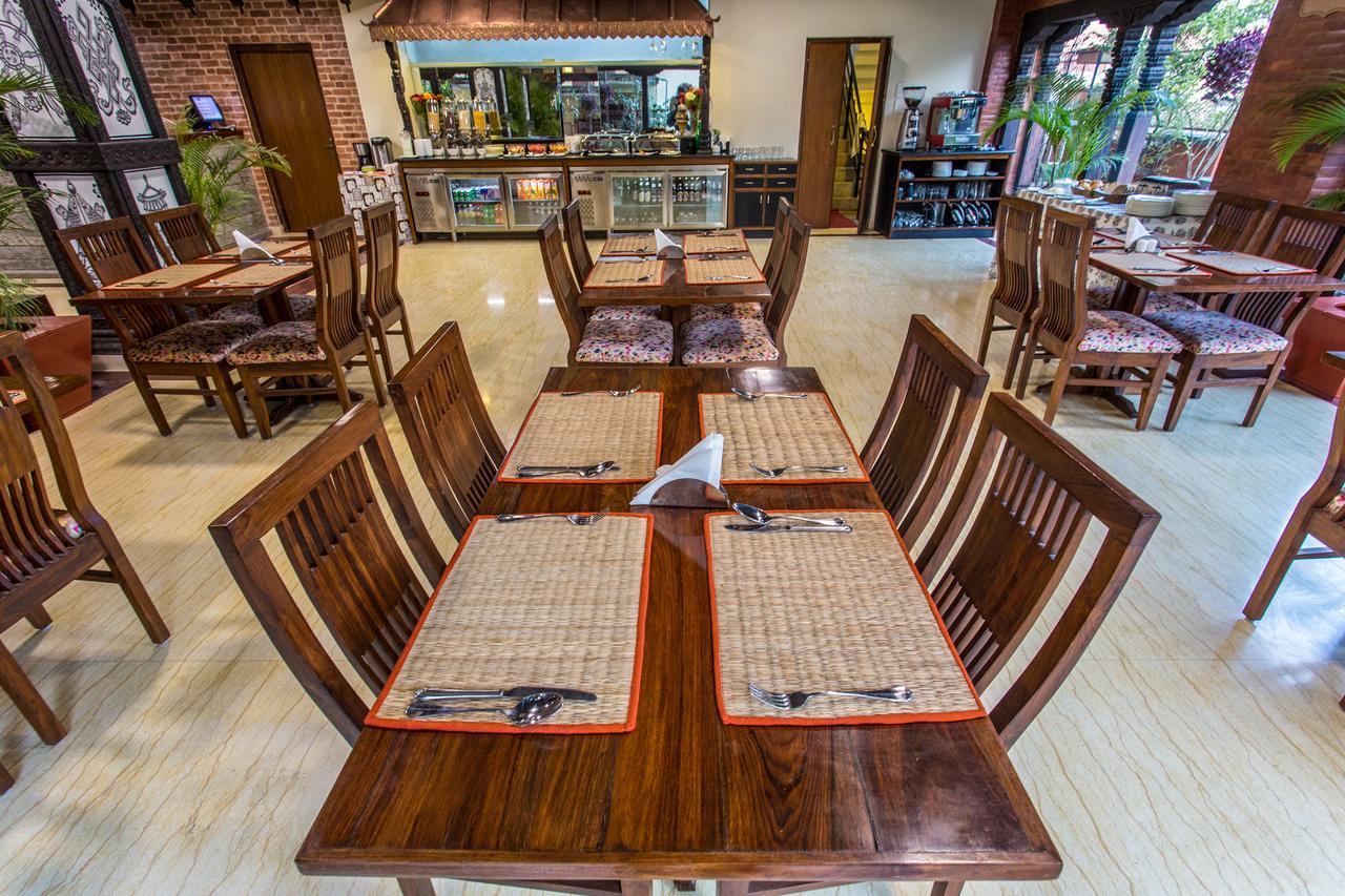 Traditional Comfort Boutique Hotel Катманду Екстер'єр фото