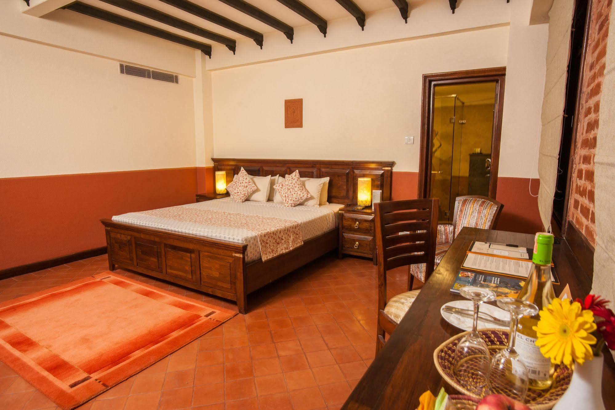 Traditional Comfort Boutique Hotel Катманду Екстер'єр фото