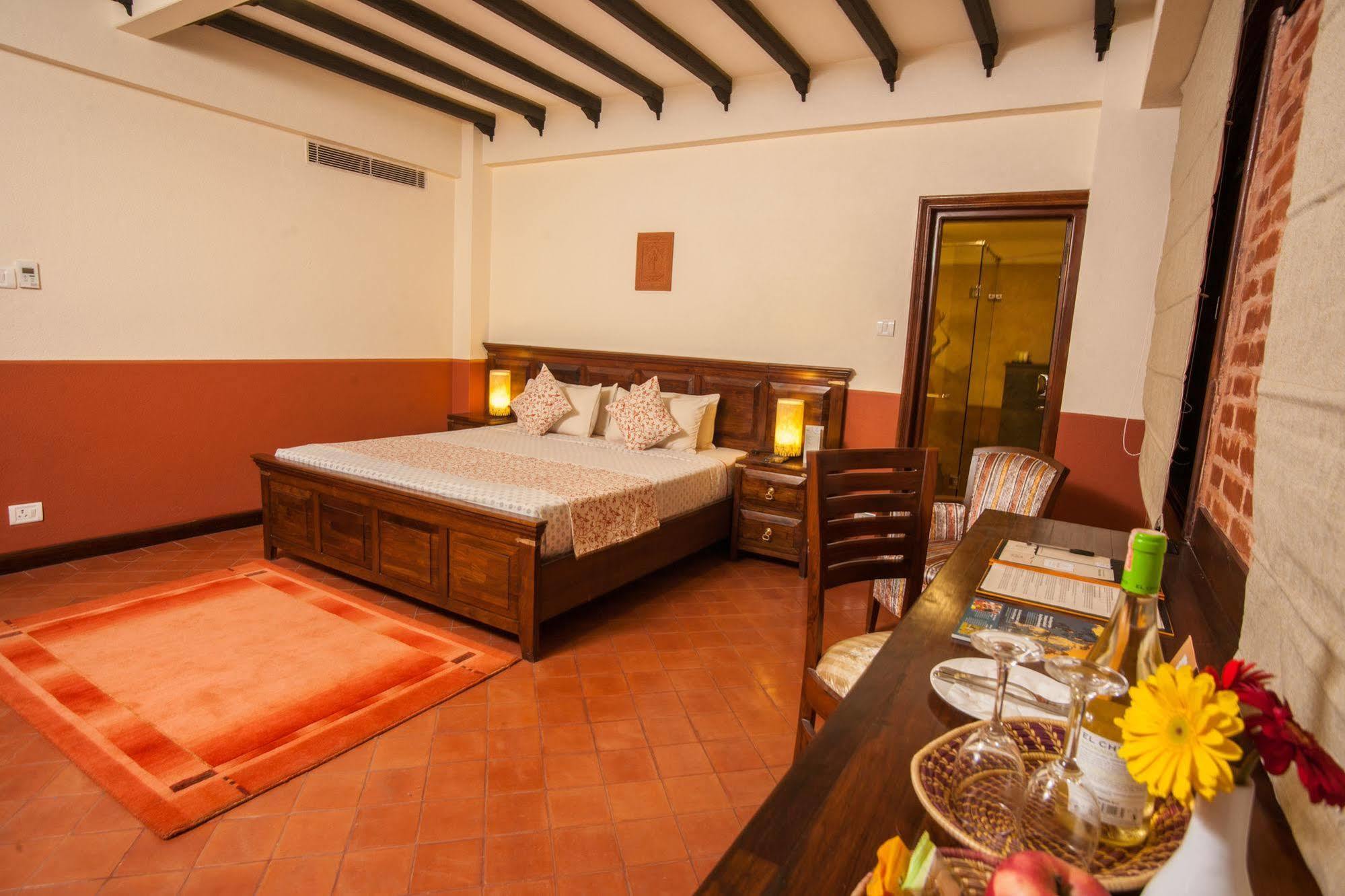 Traditional Comfort Boutique Hotel Катманду Екстер'єр фото